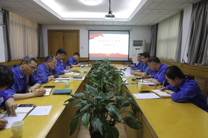 安彩朗朗讀書處，夏木蔭蔭正可人——安彩高科舉辦首期黨史學習教育專題讀書班